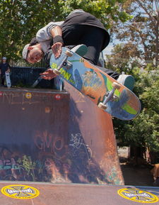 开云体育在线官网-全国青少年滑板锦标赛青春燃烧，中国青少年滑板锦标赛冠军